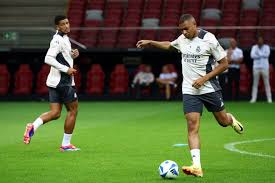 竞技宝官网：Relevo：身边人预计阿拉巴10月复出，皇马不急于让他仓促回归